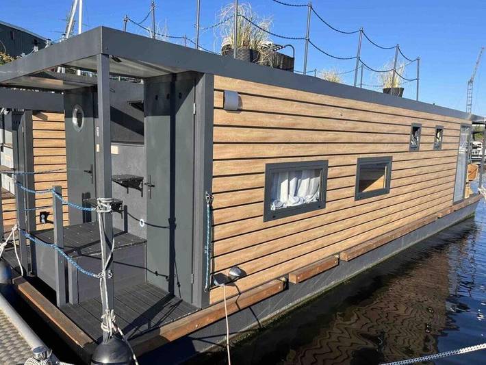 Boot für 4 Personen, mit Terrasse