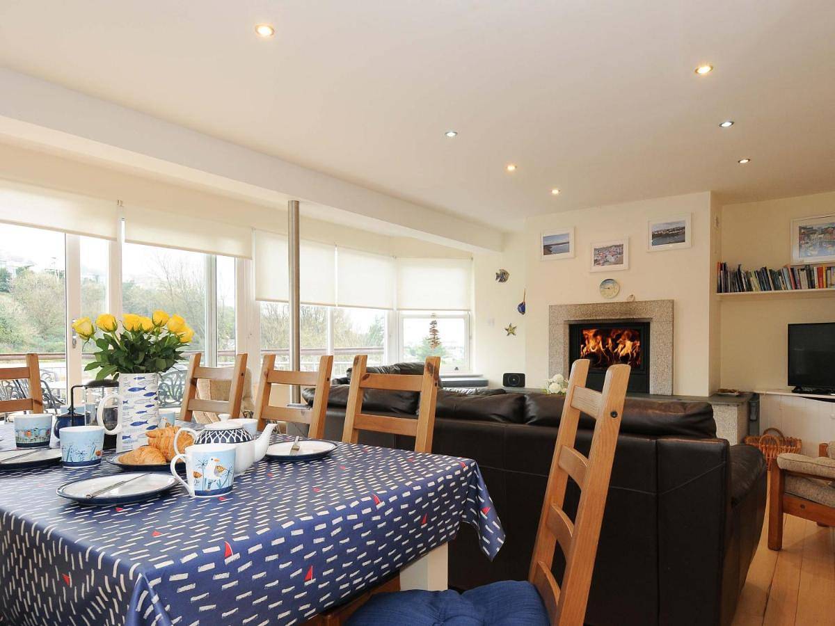 Holiday Home in Polzeath, Pentire Point - Widemouth