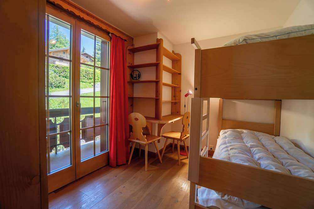 Appartement entier, L'appartement est situé à la Barboleuse à 150m. env. de la piste de ski Croix-de-Chaux - Gryon relia in Gryon, Alpes Vaudoises