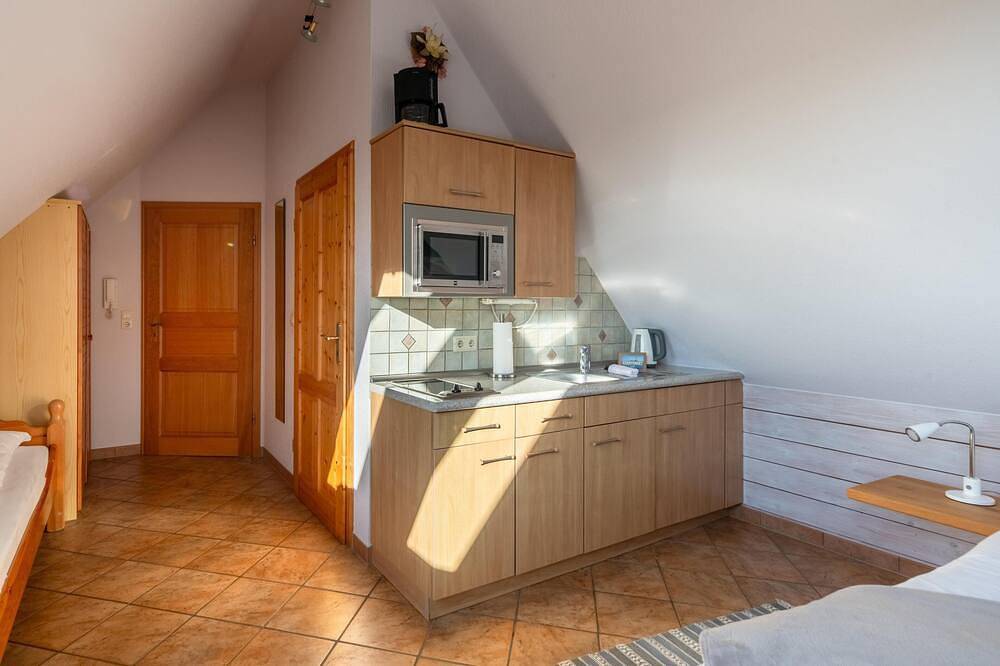 Ganze Wohnung, Ferienwohnung Maashof Störtebeker in Husum für bis zu 3 Personen in Husum, Nordfriesland