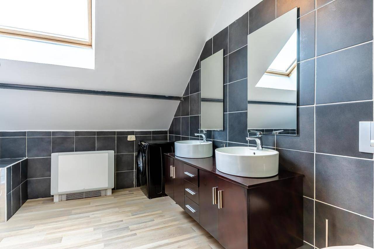 Appartement entier, Three-Bedroom Apartment in Montbéliard, Doubs