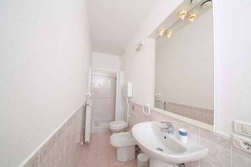 Holiday Park for 2 People in Tremosine, Garda Mountains, Photo 2