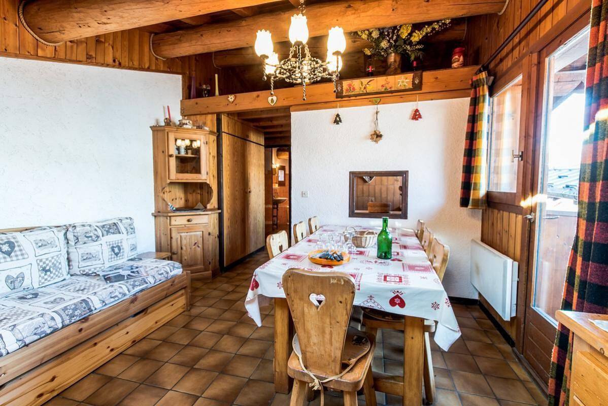 Ganze Wohnung, Ferienwohnung "Le Rhododendron" mit Bergblick, Gemeinschaftsgarten & Wlan in La Plagne, Bellentre