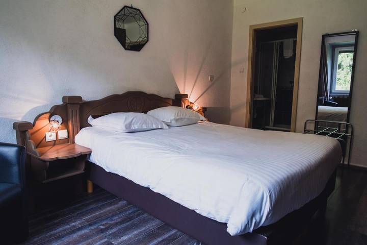 Hôtel pour 2 personnes, avec piscine ainsi que terrasse et sauna à Grandfontaine (Bas-Rhin)