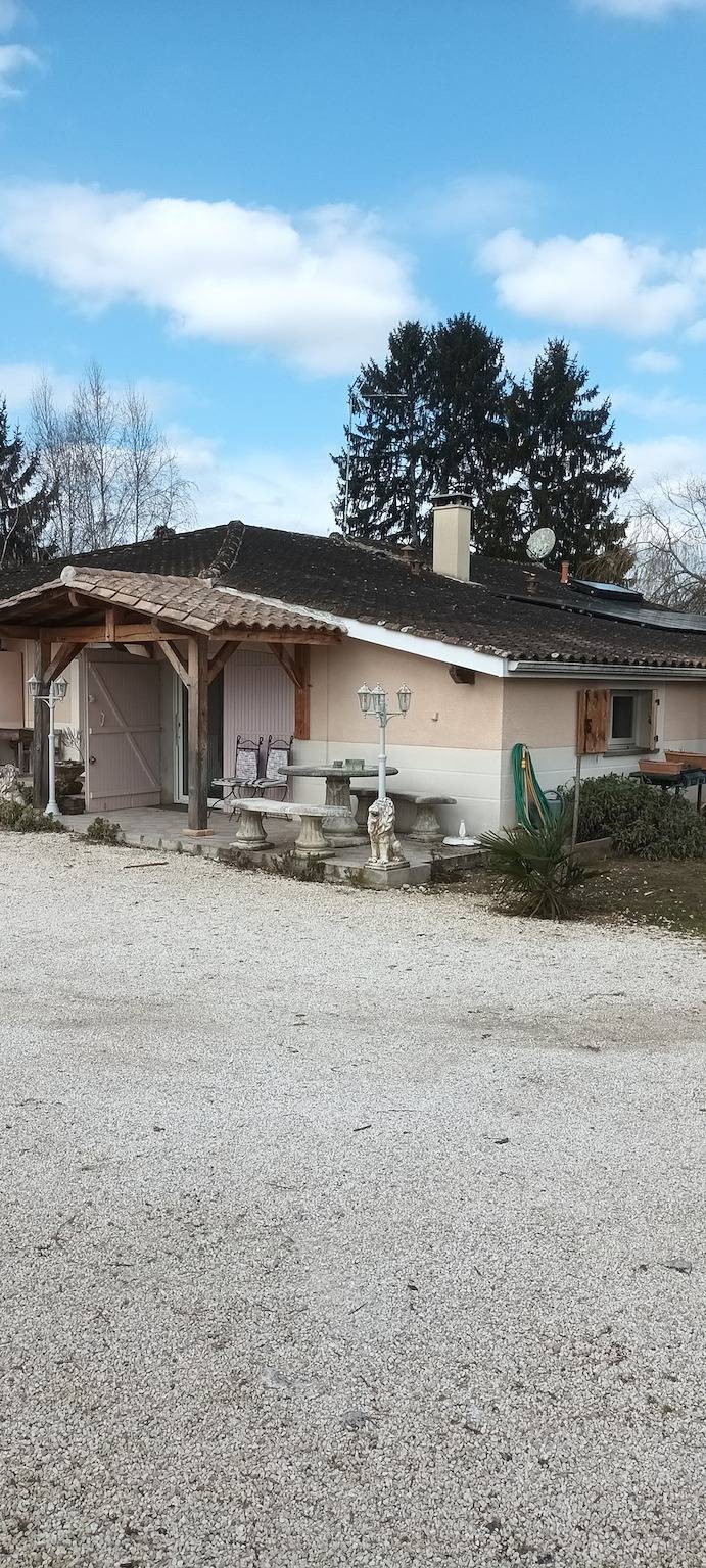 Location de vacances pour 3 personnes, avec jardin et terrasse à Saint-Avit-Saint-Nazaire