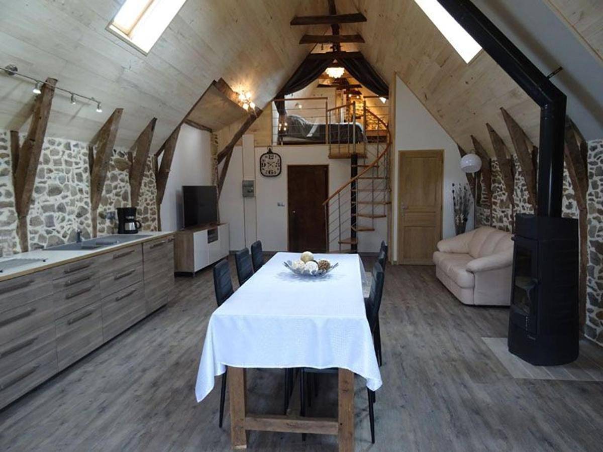 Holiday Home in Castelnau-de-Mandailles, Parc naturel régional de l'Aubrac