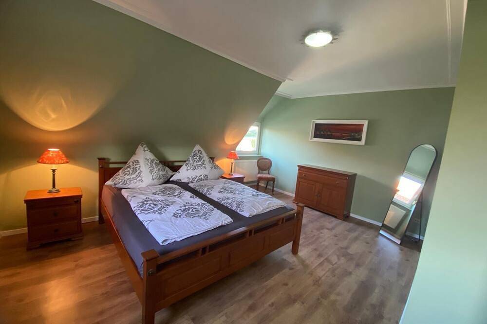 Freistehendes Einfamilienhaus mit großen Terasse in Petersberg, Rhön-Hessen