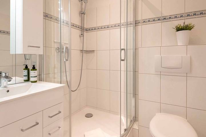 Ganze Wohnung, Helle 2-Zimmerwohnung mit ca. 39 m² in zentraler Lage, für 2 Personen in Wenningstedt, Sylt