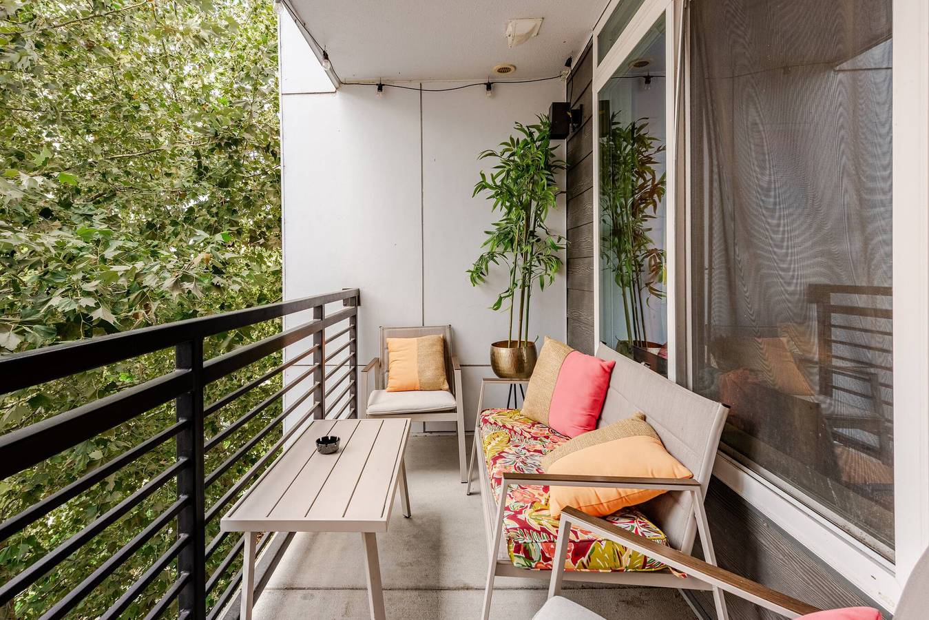 Apartamento vacacional entero, Balcón con vistas al río y vistas a Pearl Pool Estacionamiento opcional 2 Estacionamiento gratuito in San Antonio, Condado de Bexar