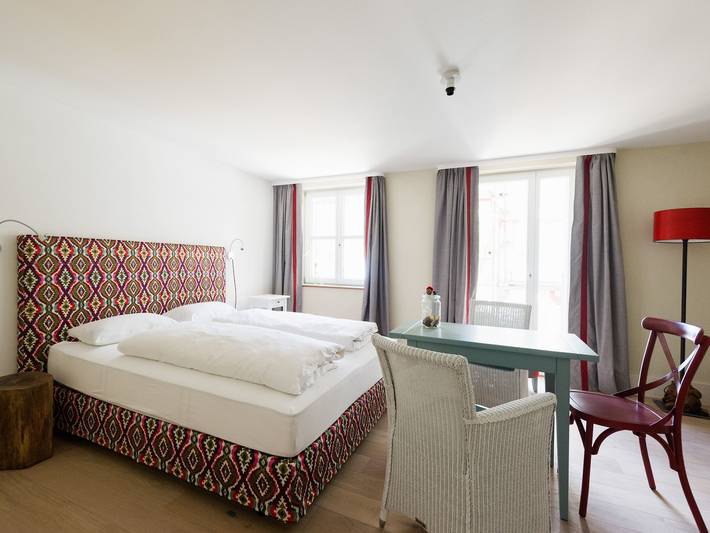 Appartment Hotel Berghaus Freiburg - Doppelzimmer mit Dusche und Wc, max 2 Personen in Obermünstertal, Münstertal