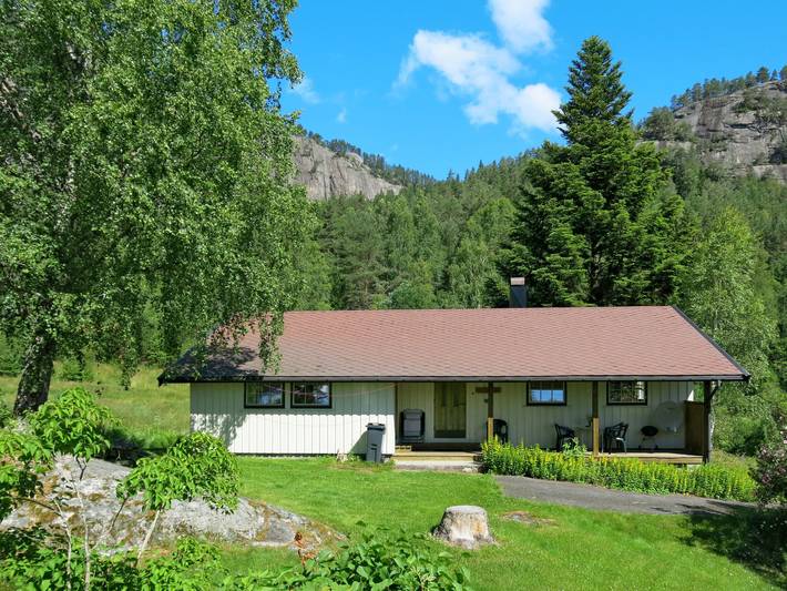 Ferienhaus für 6 Personen, mit Terrasse und Sauna sowie Seeblick in Telemark