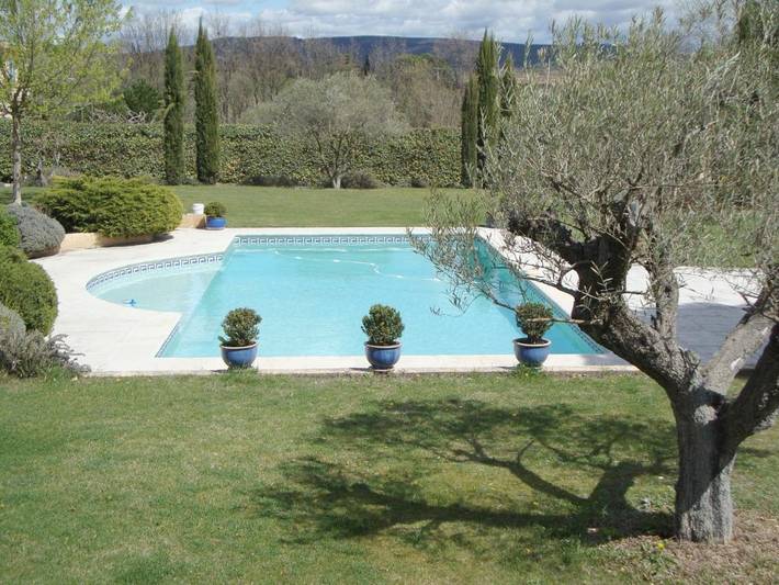 Location de vacances pour 2 personnes, avec jardin et piscine à La Tour-d'Aigues - 4