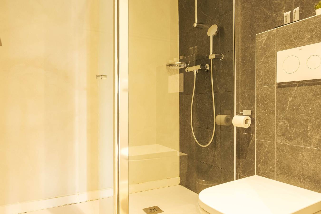 Studio entier, Guest Ready - Fira Barcelona Modern Studio in Hospitalet de Llobregat, L'Hospitalet de Llobregat