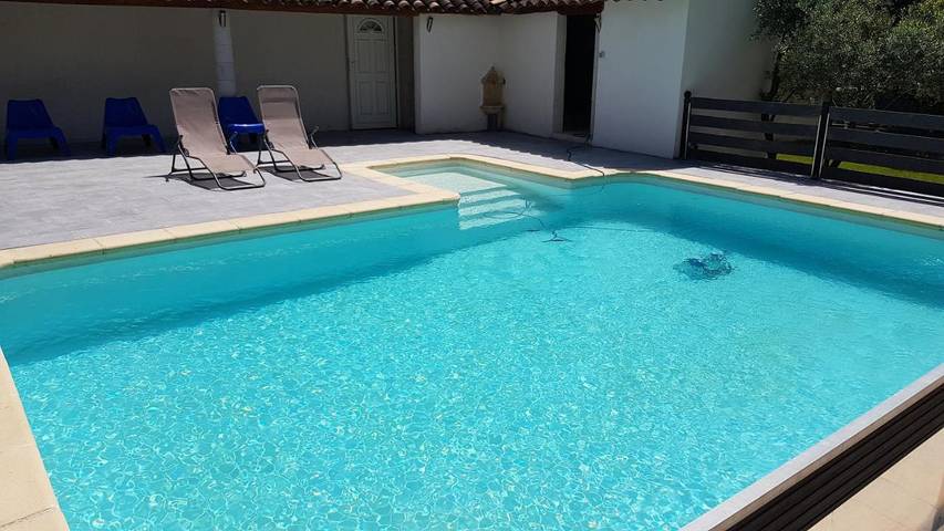 Location de vacances pour 5 personnes, avec piscine et jardin à Vedène - 3