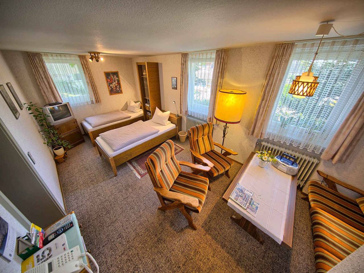 Entire apartment, Apartment 'Kaltenbach' with Shared Terrace, Shared Garden and Wi-Fi in Schonach (Town), Schonach