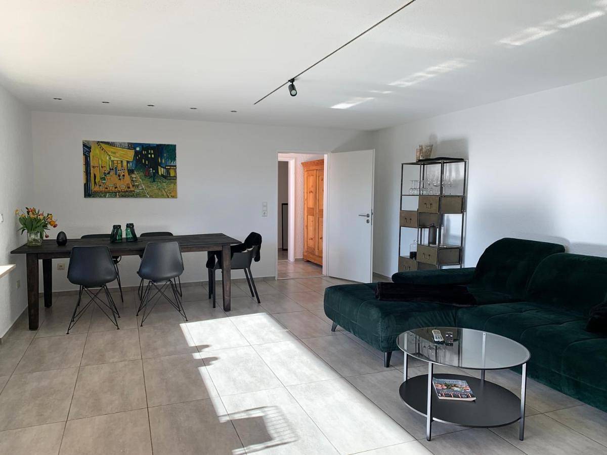 Ganze Wohnung, Ruhig, Sonnig und etwas Speziell in Hilzingen, Hegau