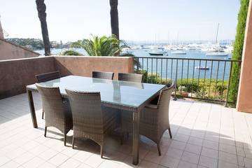 Ferienwohnung für 7 Personen, mit Terrasse und Garten in Porquerolles