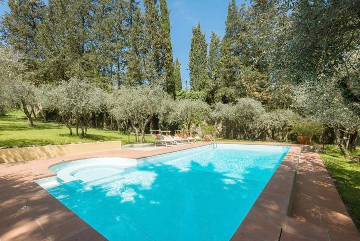 Villa für 12 Personen, mit Balkon und Terrasse sowie Garten und Pool in Florenz