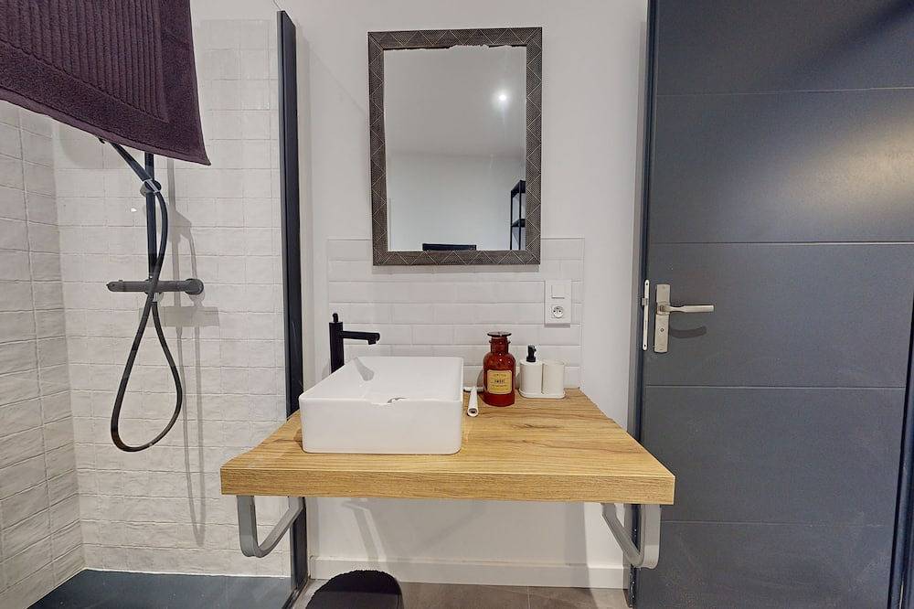 Entire apartment, Le Petit Vernois in Dole, Jura