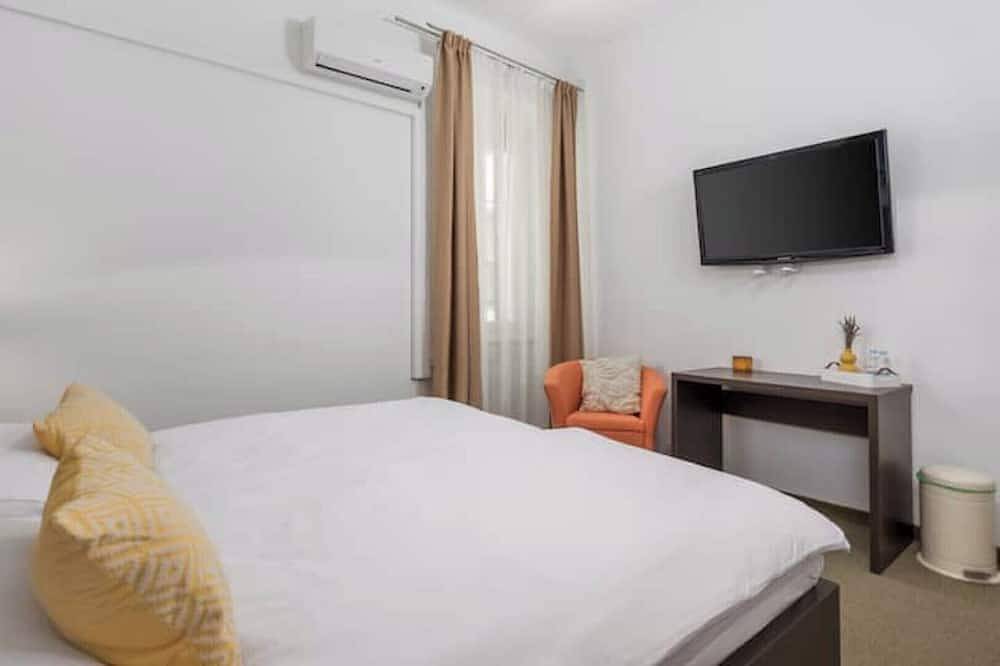 Skylinesairbnb in Stoke-on-Trent, Midlands