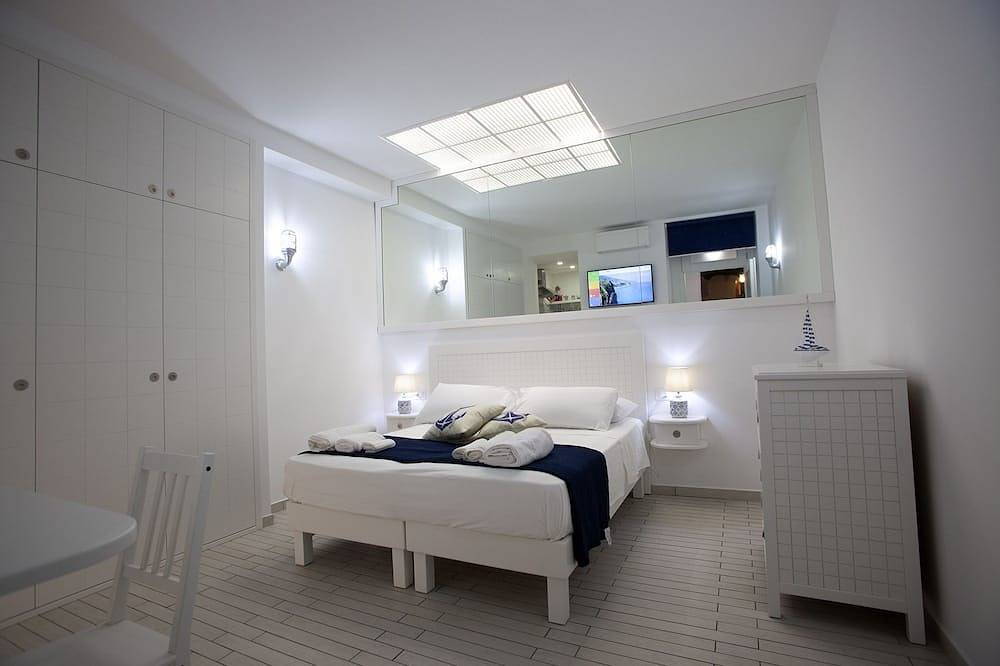 Ganze Wohnung, Das Innere von Santa Maria in Tropea, Vibo Valentia Provinz