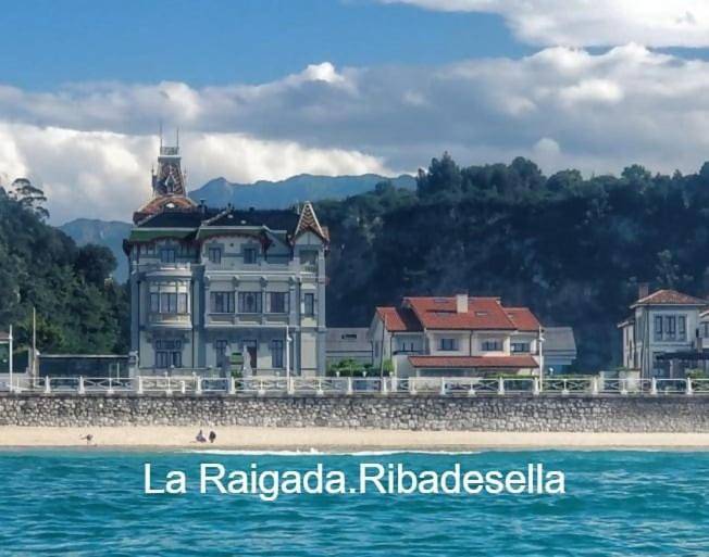 Ferienhaus für 10 Personen, mit Balkon und Terrasse sowie Garten und Ausblick in Ribadesella