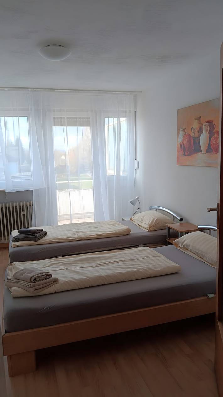 Apartamento entero, Apartamento 'Haus Abendsonne Ático' con terraza, jardín y wifi in Wallersheim, Coblenza