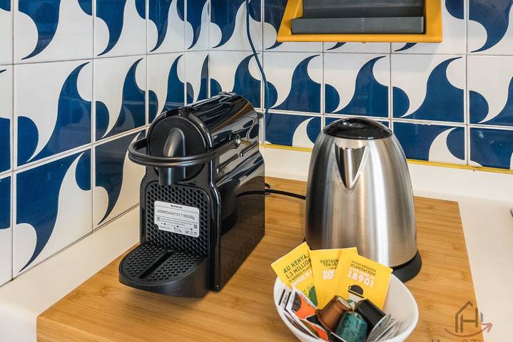Ganze Wohnung, [Free Garage] Strände 5Min • A/C • Smart Tv in Lega Navale Italiana - Sezione di Albisola, Albisola Superiore