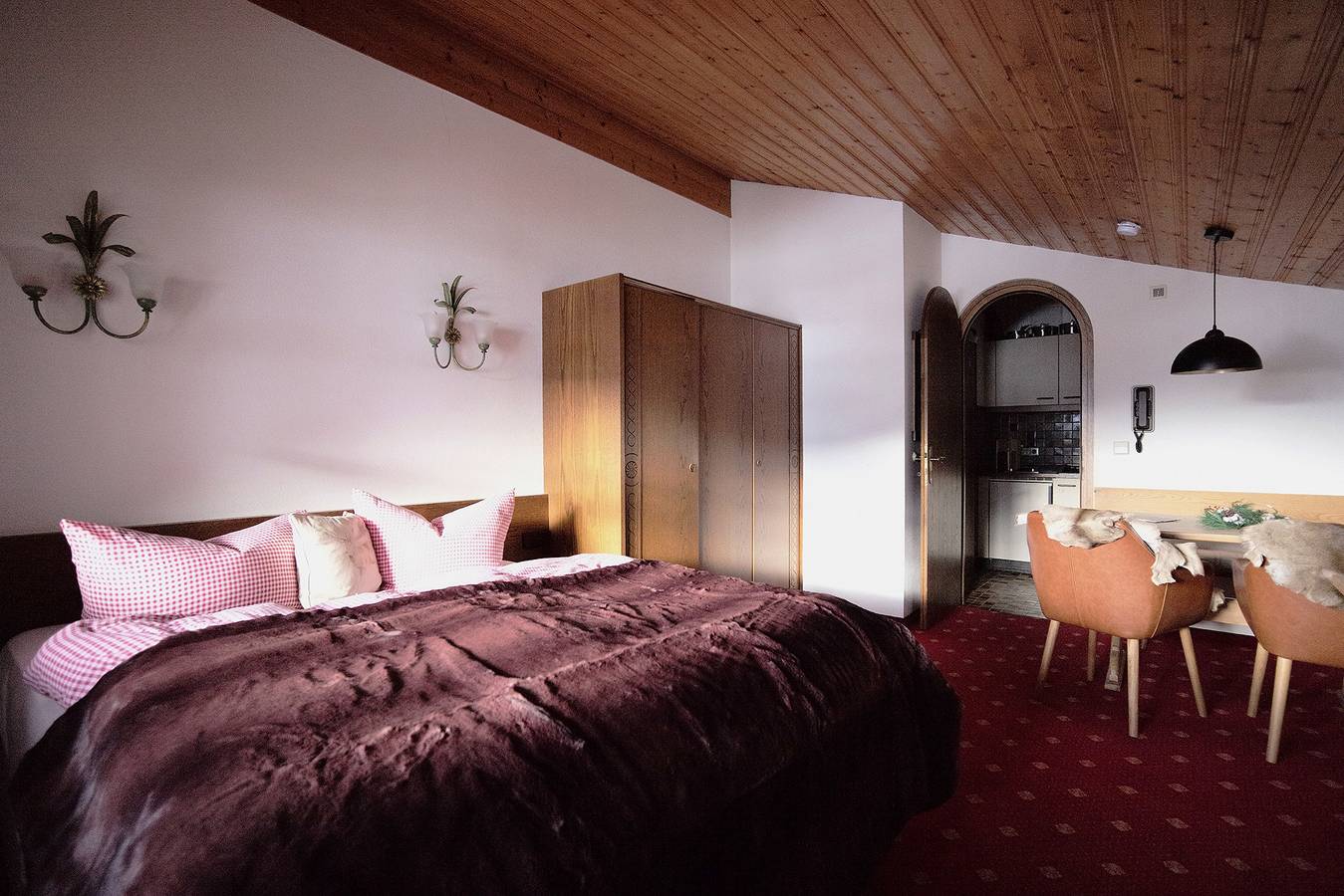 Appartement de vacances entier, Alpenchalet - Petit appartement mansardé avec balcon sud et vue sur la montagne in Reit im Winkl, Alpes bavaroises
