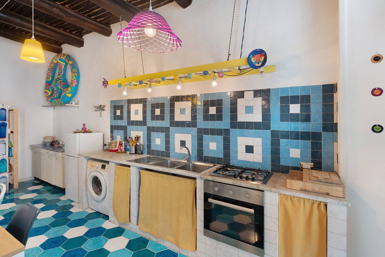 Annamaronna Home – Spacious Apartment with Balcony, Wi-Fi & Ac in Naples Center in Naples, Naples Province