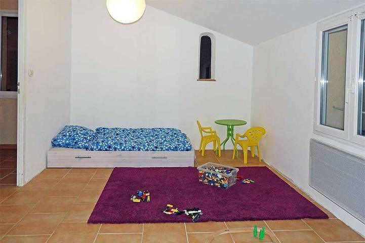 Location de vacances pour 9 personnes, avec piscine ainsi que balcon et jardin à Saint-Siffret - 2