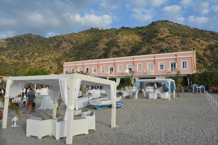 Appartamento per 2 persone, con giardino e panorama, con animali domestici a Piraino