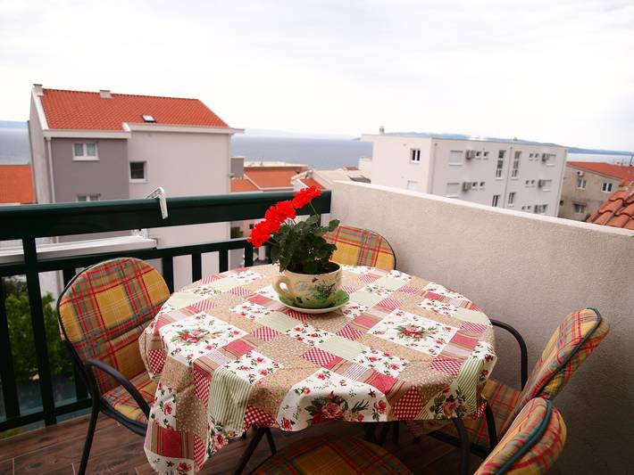 Ferienwohnung für 4 Personen, mit Balkon/Terrasse in Makarska