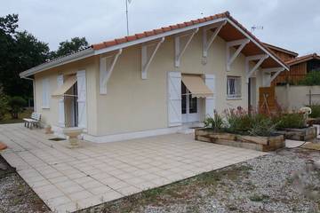 Gîte pour 4 personnes, avec jardin et terrasse dans Cassy
