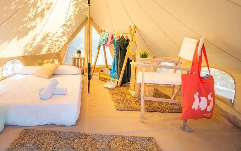 Camping pour 4 personnes, avec terrasse ainsi que piscine et jardin, animaux acceptés dans Cantabrie - 2