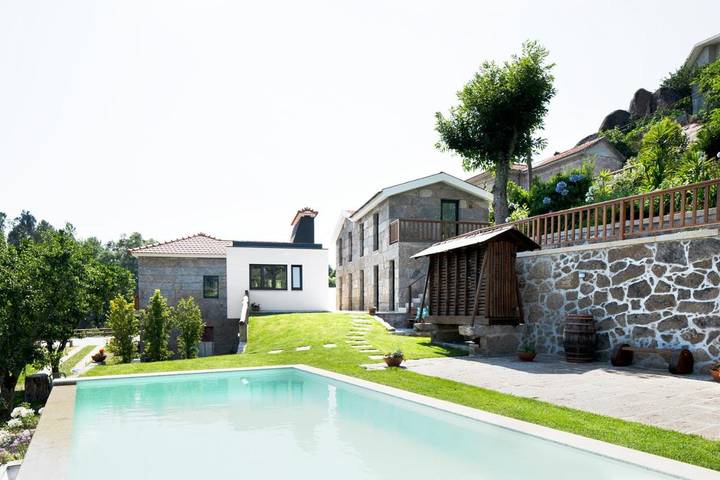 Hotel para 4 pessoas, com Varanda e Terraço e ainda Jardim and Piscina em Castelo de Paiva