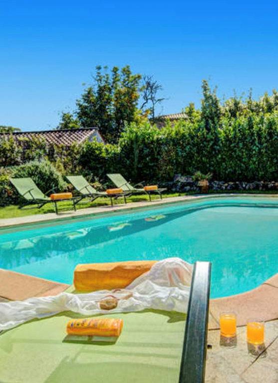 Villa pour 8 personnes, avec piscine et terrasse ainsi que jacuzzi et jardin dans les Alpes maritimes - 4