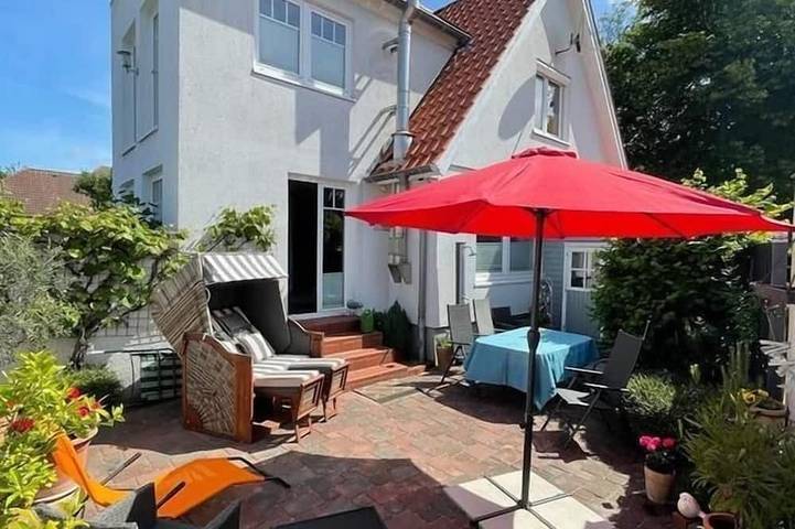 Ferienhaus für 6 Personen, mit Sauna und Terrasse sowie Garten, mit Haustier