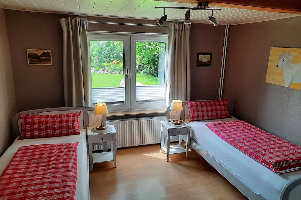 Ganze Wohnung, 3-Sterne Bauernhaus Whg. im Erdgeschoß, ruhige Lage an der Küste nahe Otterndorf in Neuenkirchen (Land Hadeln), Cuxland