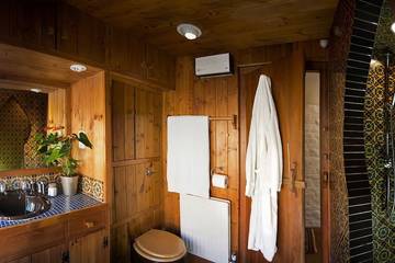 Glamping for 2 People in The Cotswolds, South East England, Photo 4