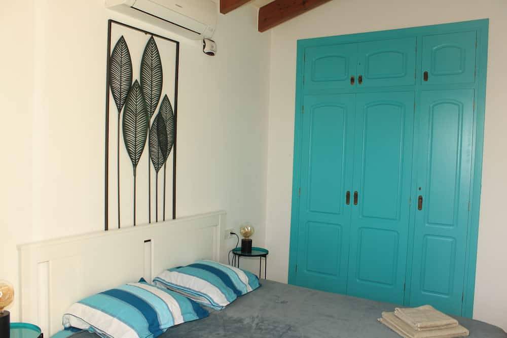 Charming Menorcan villa with swimming pool, recently renovated in Cala en Porter, Municipio de Alaior