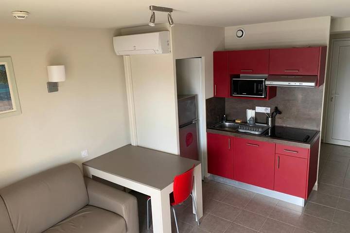 Location de vacances pour 6 personnes, avec terrasse ainsi que jardin et piscine dans Casino du Cap d'Agde - 3