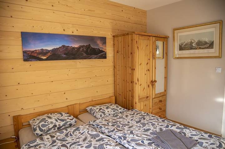 Ganze Wohnung, Tolle zentrale Lage neben Skiliften und Wald, geräumige renovierte Wohnung in Brevent-Flegere, Chamonix