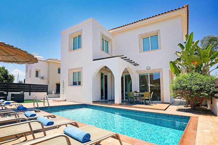 Villa voor 6 personen, with zwembad and tuin as well as terras - 1