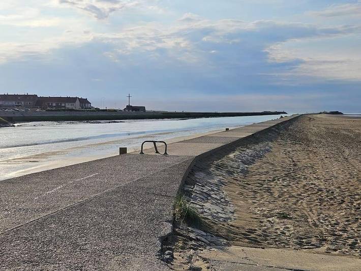 Location de vacances pour 4 personnes, avec terrasse dans Petit-Fort-Philippe - 2