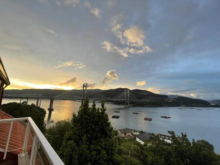 Apartamento para 4 personas, con Balcón y Terraza además de Jardín y Vistas en Redondela