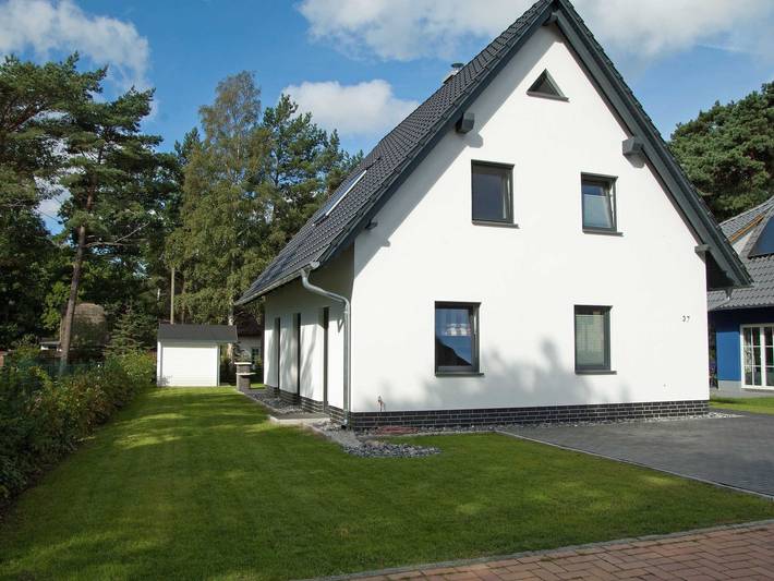 Bungalow für 8 Personen, mit Garten und Terrasse, mit Haustier in Glowe