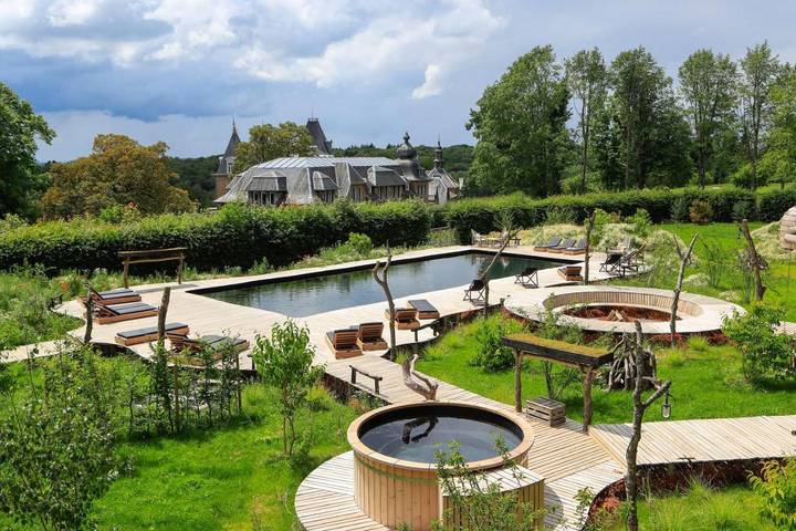 Hôtel pour 2 personnes, avec piscine et jardin ainsi que sauna et jacuzzi dans Maillen