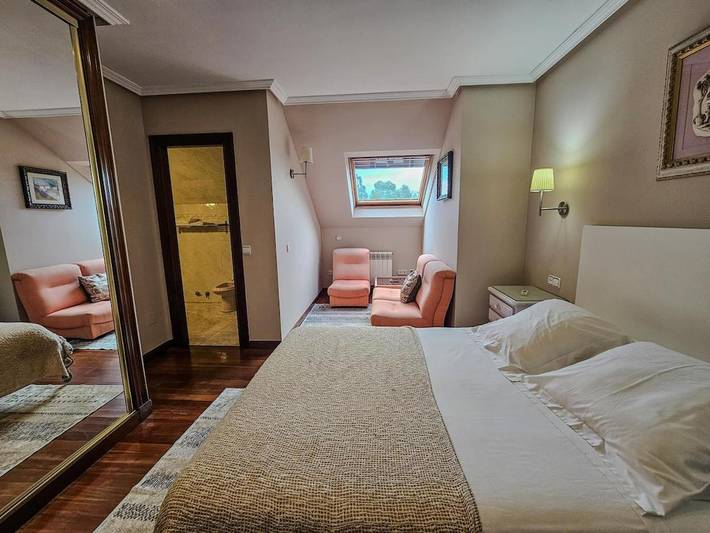 Casa rural para 15 personas, con Balcón y Terraza además de Jardín y Piscina en Quintueles - 4