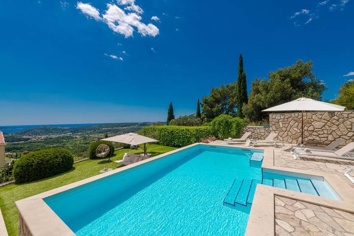 Villa pour 10 personnes, avec jardin et terrasse à Srebreno - 2